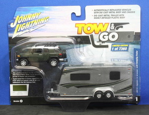 1/64 Johnny Lightning 2010 Toyota FJ Cruiser ( темно-зеленый )& кемпер *