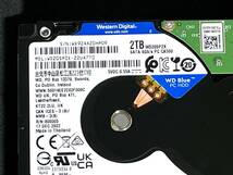 【送料無料】 ★ 2TB ★　WD Blue　/　WD20SPZX　【使用時間：166 ｈ】2022年製　Western Digital Blue 稼働少 2.5インチ内蔵HDD/7mm 即決_画像3