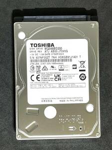 【送料無料】 ★ 2TB ★　TOSHIBA / MQ04ABD200　【使用時間：55 ｈ】 2023年製　稼働極少　2.5インチ内蔵HDD　9.5mm厚/SATA/5400rpm 東芝