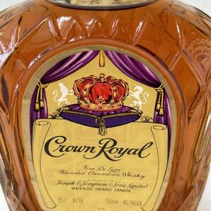 【1円～】クラウンローヤル 750ml 40％ 巾着袋,箱付 240421 Crown Royalの画像3