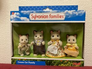 新品 未開封 シルバニアファミリー Cream Cat Family ネコ シルバニア 海外版 人形