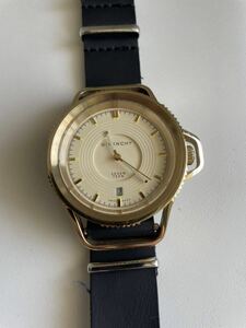 ★GIVENCHY Seventeen Watch★ ジバンシー　セブンティーン　時計　☆リカルド・ティッシ☆ メンズ　クォーツ 稼働品 腕時計