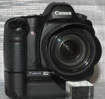 Canon EOS 5D BG-E4 EF28-105mm 3.5-4.5 バッテリー2本　稼働品コレクションに如何ですか。_画像2