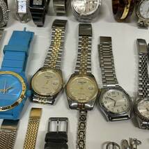 ● 【おまとめ33点】SEIKO CASIO CITIZEN TECHNOS ALBA ELLE ELGIN ENICAR ARMANIその他 メンズ レディース ジャンク品　1円スタート_画像7