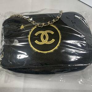 ◆ CHANEL シャネル ロゴ入 ブラック×ゴールド 化粧ポーチ ◆ ショルダーストラップ(社外品・取外可) ノベルティー の画像2