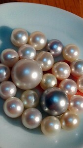  natural south . large sphere pearl natural Akoya pearl 
