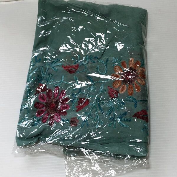 新品 薄手 ストール 花柄刺繍 グリーン