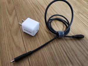 中古 Anker PowerPort III Nano 20W Anker PowerLine II USB-C & ライトニング ケーブル 0.9m セット