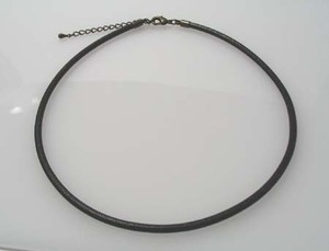  prompt decision ; leather choker,3 millimeter, leather, order 