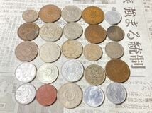 中国の近代貨幣　まとめて25枚セット　満洲　華興商業銀行　蒙疆銀行　孫文布幣など　希少　レア　古銭　アジア　外国コイン　海外_画像1