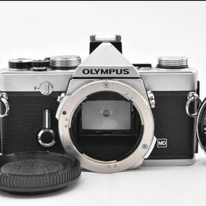 牛革ケース付き！OLYMPUS オリンパス OM-1N シルバーボディ フィルムカメラ + M-SYSTEM F.ZUIKO AUTO-S 50mm F/1.8 レンズの画像1