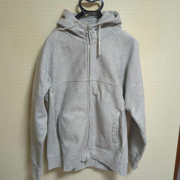 ステューシー×チャンピオンWINDSTOPPER