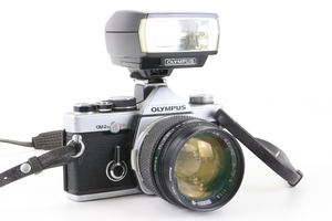 OLYMPUS OM-2 オリンパス AUTO-S 1：1.2 f=55mm 164171 G.ZUIKO フイルムカメラ 一眼レフカメラ フラッシュ付き 趣味 012IQHIW37