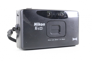 NIKON AF600 ニコン デジタルカメラ コンパクトカメラ Nikon Lens 28mm 1:3,5Macro ブラックカラー カメラ 写真 動画 映像 010IDEIK07