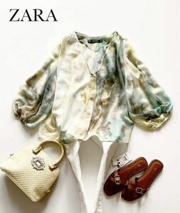 　【ZARA】グラデーションＶネックふんわりプルオーバー