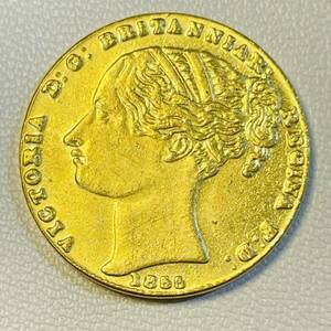 イギリス 硬貨 古銭 ヴィクトリア女王 1855年 イギリス領オーストラリア エドワードクラウン 花輪 コイン 重4.66g