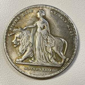 イギリス 硬貨 古銭 ヴィクトリア女王 1939年 信仰の擁護者 ウナ ライオン 「神が私の歩みを導いてくださいますように」銘 コイン 重25.38g