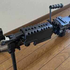 TOP M249 FN HERSTAL ミニミ MINIMI 軽機関銃 電動ガン 廃盤品 ジャンク 部品取りの画像2