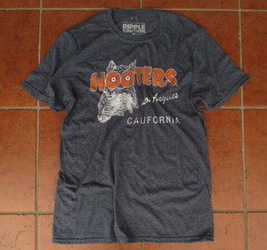 SALE！アメリカより入荷！アメリカの老舗レストラン＆スポーツバー！ＨＯＯＴＥＲＳ（ＵＳＡ）ロスアンジェルス店・Tシャツ！ネイビー系：M