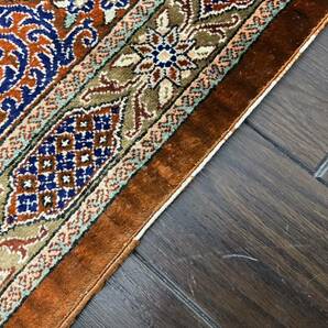 伊４－２８ 最高級 ペルシャ絨毯 ２００×３０５ クム産 イラン 伝統 美術 シルク１００％ BABAI 百貨店購入 限定出品 格安の画像5
