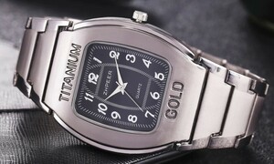 LDL3138# メンズ腕時計　ブルガリのエルゴンっぽいデザインがかっこいい