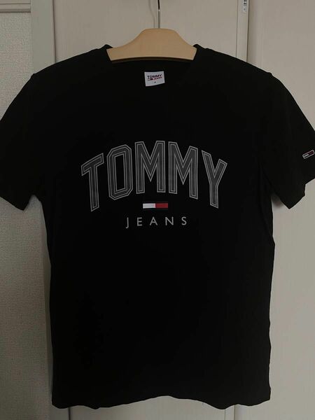 TOMMY JEANS Tシャツ