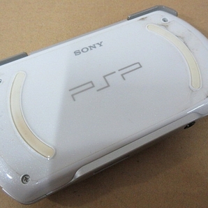 S5765 ジャンク 動作未確認 SONY ソニー PSP go PSP-N1000 パールホワイト 本体のみ 現状渡しの画像3