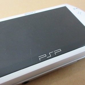 S5765 ジャンク 動作未確認 SONY ソニー PSP go PSP-N1000 パールホワイト 本体のみ 現状渡しの画像6