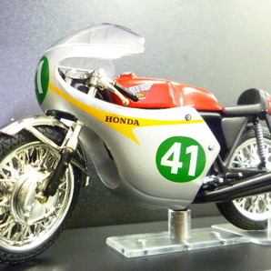 【未開封品】 1/24 ホンダ RC162 マイクへイリウッド HONDA RC 162 マン島T.T 1961 ixoの画像4