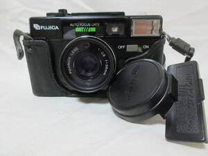 ◆動作品　FUJICA 　コンパクトフィルムカメラ　AUTO-7 DATE 　ハードカバーケース付き