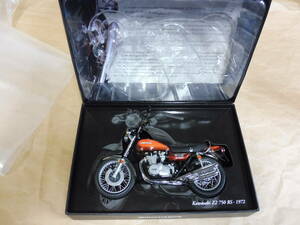 MINICHAMPS ミニチャンプス 1/12 Kwasaki Z2 750 RS キャンディブラウン 1972 Z1 900 750 FX 旧車