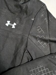 値下げ！UNDER ARMOUR(アンダーアーマー)　パーカーブルゾン