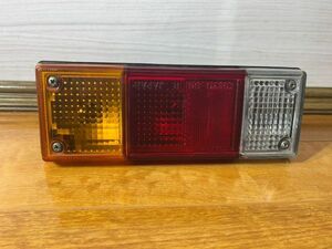 SYF4T tail lamp tail light 12V Titan KOITO220-41555 right driver`s seat side * control number 807-5