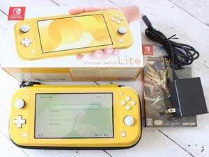 【即決・美品】任天堂 Nintendo Switch Lite ニンテンドースイッチ ライト イエロー ケース モンスターハンターライズ付き