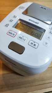 パナソニック 炊飯器 5.5合 可変圧力IH式 Wおどり炊き ホワイト SR-PW109-W　中古