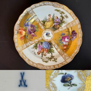 ☆古マイセン☆MEISSEN☆ボタン剣☆金彩ワトー画 フラワーブーケ×カップル/色絵人物草花文輪花皿 直径 約18.9㎝ ゴールドプレート 飾皿 ③の画像1