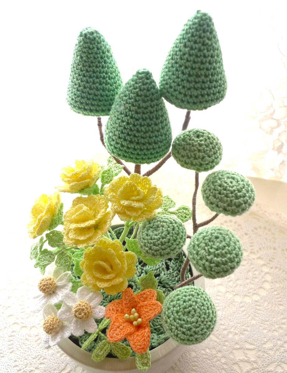 Roses, chamomile, lilies, trees in pots, lace edition ★Naughty Bonsai Vitamin Color Flower Motif★Handmade, knitting, Finished product, others