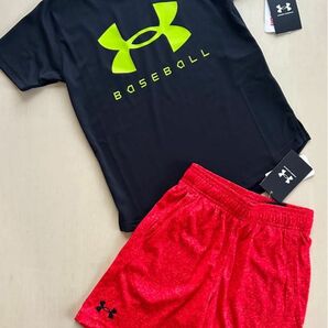 新品タグ付き　130㎝　UNDERARMOURアンダーアーマーセットアップ　ブラック×レッド