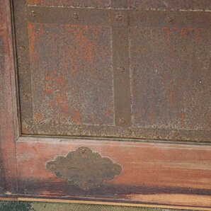☆流派☆旧家初だし品 重厚な鉄金具付き 蔵戸 no.2 幅 約１１０．５ｃｍ 古民具 建具の画像7