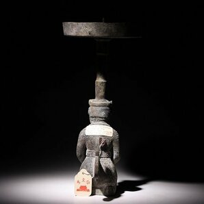 実業家コレクト放出 606 西周時代 青銅器燭台 饕餮紋 座人形 高さ約33.5ｃｍ (検)蝋燭立 唐物 中国美術の画像2