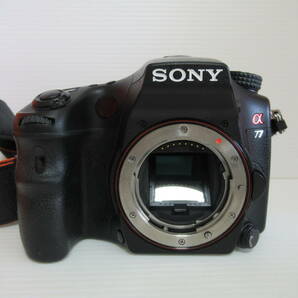 デジタル一眼レフカメラ SONY a77 カメラレンズ2点 VG-Ｃ77 AM 通電確認済 バッテリー2点 箱付き 100サイズ発送 p-2595833-166-mrrzの画像2