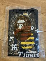 A BATHING APE アベイシングエイプ 阪神タイガース希少品　LサイズTシャツ_画像1