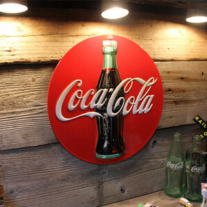 1円 新品 コカ・コーラ 看板 エンボス加工 ラウンドプレート アメリカンインテリア サインプレートの画像1