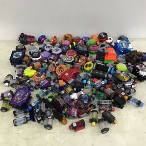 1円〜 同梱不可 ジャンク 仮面ライダービルド ハザードトリガー、仮面ライダーセイバー タテガミ氷獣戦記ワンダーライドブック 等の画像1