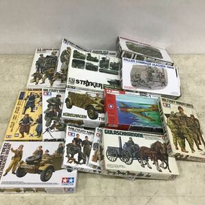 1円〜 同梱不可 ジャンク 1/35 他 ドイツ フィールドキッチンセット、ドラムカンセット 等の画像1