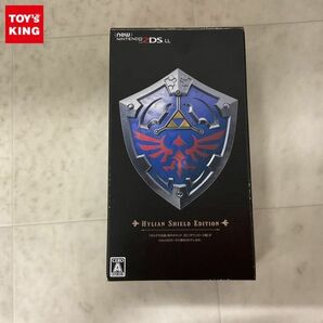 1円〜 動確/初期化済 Newニンテンドー2DS LL HYLIAN SHIELD EDITIONの画像1