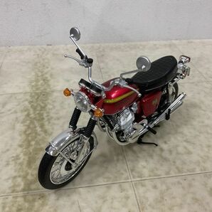 1円〜 アオシマ 完成品バイクシリーズ 1/12 ホンダ DREAM CB750FOUR キャンディレッドの画像2