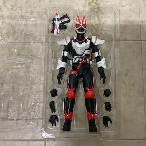 1円〜 バンダイ S.H.Figuarts 仮面ライダーギーツ マグナムブーストフォームの画像2