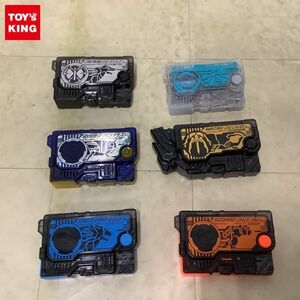 1円〜 バンダイ 仮面ライダーゼロワン DXシューティングウルフプログライズキー DXライジングホッパープログライズキー 他