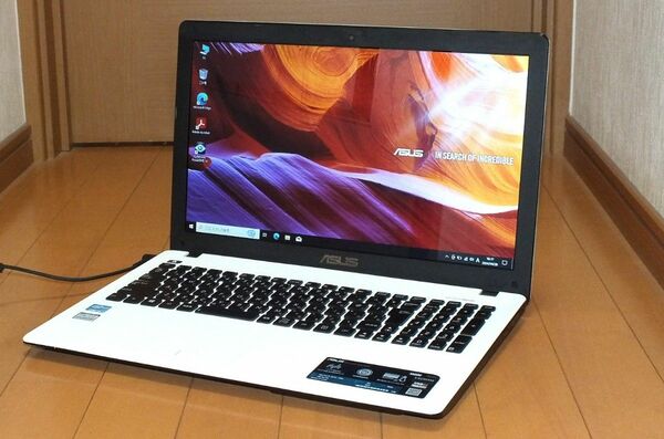 ASUS X550C Core i3 Webカメラ メモリ 8G SSD 120G Windows10